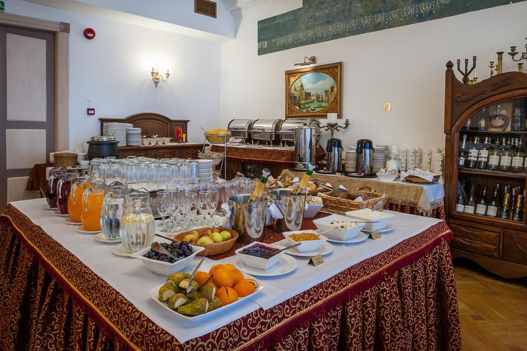 St.Olav Hotel Tallinn Buitenkant foto